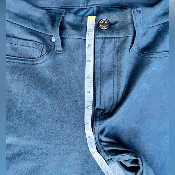 7 for All Mankind Faux Soft Leather Dark Green Skinny Moto Jeggings Size 27 7FAM - Picture 9 of 9